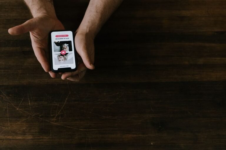 Parenting and Social Media Addiction: Family Tips